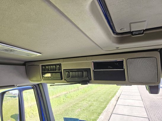 VOLVO FM 330 sleepercab nl-truck FM 330 SLEEPERCAB NL-TRUCK 2018 2 image 10