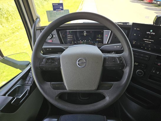 VOLVO FH 460 590 2022 2 Tractor Units image 10