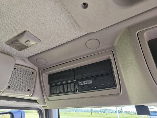VOLVO FL 210.14 carrier taillift FL 210.14 CARRIER TAILLIFT 2017 2 image 10