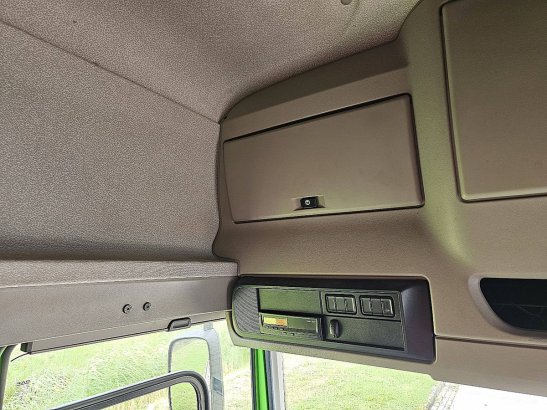 DAF CF 400 CF 400 2017 2 Tractor Units image 10