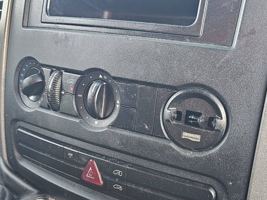MERCEDES-BENZ SPRINTER 310 l1h2 laadklep export Mercedes-Benz Sprinter 310 L1H2 Laadklep Export 2010 2 Small Vans image 10