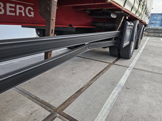 KELBERG S3582 2 axle taillift Kelberg S3582 2 AXLE TAILLIFT 2015 2 image 50