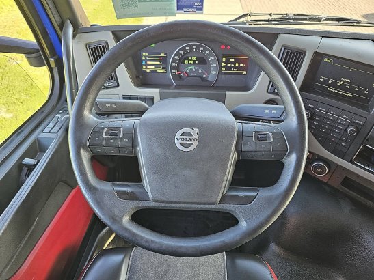 VOLVO FM 330 sleepercab nl-truck FM 330 SLEEPERCAB NL-TRUCK 2018 2 image 11
