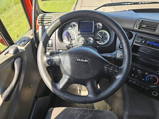 DAF CF 75.310 CF 75.310 2008 2 Tractor Units image 11