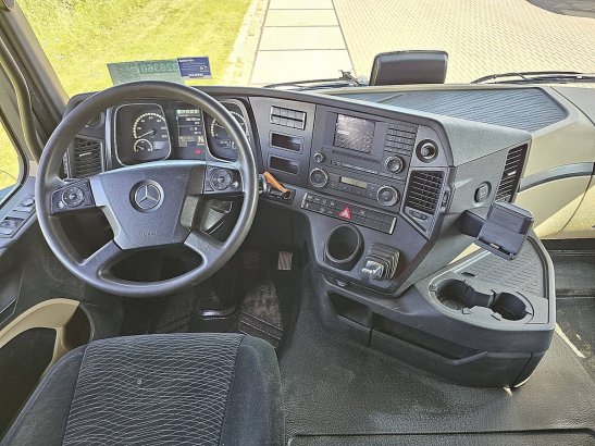 MERCEDES-BENZ ACTROS 1843 Mercedes-Benz ACTROS 1843 2018 2 Tractor Units image 11