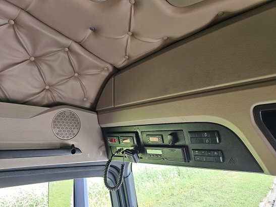 MERCEDES-BENZ ACTROS 2540 6x2 Mercedes-Benz ACTROS 2540 6X2 2015 2 Tractor Units image 11