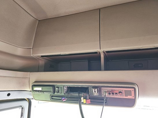 SCANIA R410 R410 2015 2 Tractor Units image 11