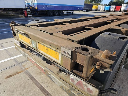 KOGEL SW24 MULTI 2X 20, 1X30, 1X40, HIGHCUBE, 20FT MITTIG Kögel SW24 MULTI 2X 20, 1X30, 1X40, HIGHCUBE, 20FT MITTIG 2008 2...