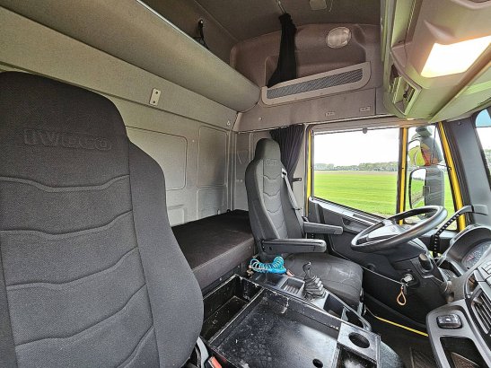 IVECO 120E28 EUROCARGO fly deck 2 cars 120E28 EUROCARGO FLY DECK 2 CARS 2020 2 image 12
