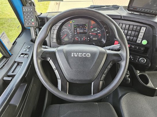 IVECO AT260S42 STRALIS 6x2 hyva hc183x 4x AT260S42 STRALIS 6X2 HYVA HC183X 4X 2017 2 image 27