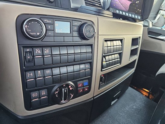 M.A.N. 26.420 TGS meiller ak 16 nt 26.420 TGS MEILLER AK 16 NT 2018 2 image 57