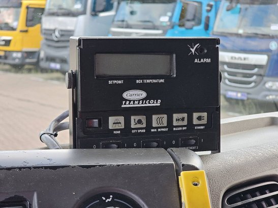 RENAULT MIDLUM 180.12 eev carrier taillift 701 2010 2 image 160