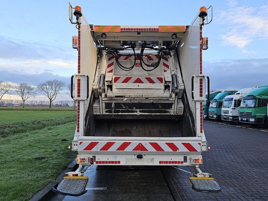 SCANIA P340 cng gas 6x2*4 vdk 10182 2015 2 image 57