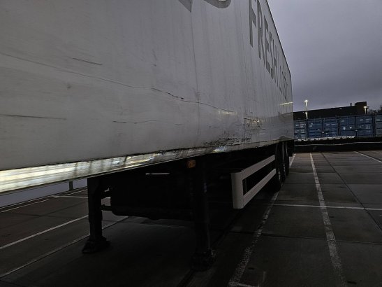 RENDERS 12.27 DK thermoking sl 200e Renders 12.27 DK Thermoking SL 200e 2005 2 Refrigerated semi trailers image 54