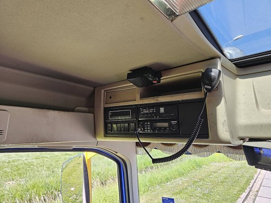 VOLVO FH 460 590 2015 2 Tractor Units image 12