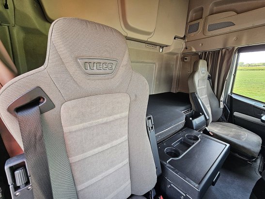 IVECO AS440S40 STRALIS lng AS440S40 STRALIS LNG 2018 2 Tractor Units image 12