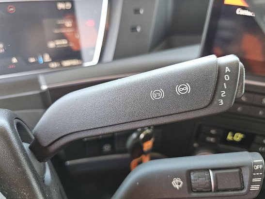 VOLVO FH 460 xl i-park cool isave 590 2022 2 Tractor Units image 12