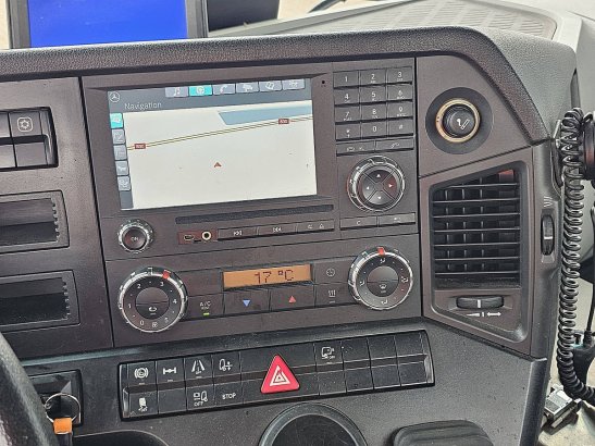 MERCEDES-BENZ ANTOS 1840 short cab xenon 264t Mercedes-Benz ANTOS 1840 SHORT CAB XENON 264T 2018 2 Tractor Units image 27
