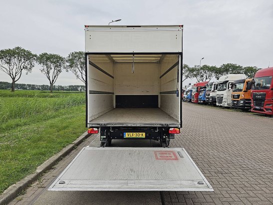 VOLKSWAGEN CRAFTER 35 2.0 ac euro6 Volkswagen Crafter 35 2.0 ac EURO6 2019 2 image 13