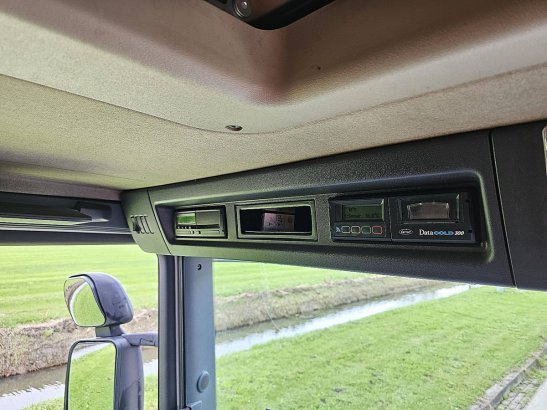 SCANIA P320 6x2*4 lamberet lift P320 6X2*4 LAMBERET LIFT 2017 2 image 3