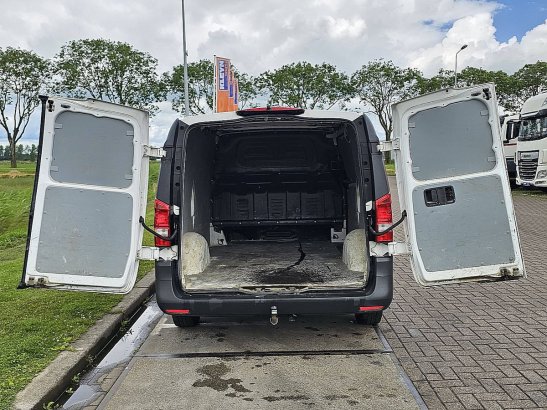 MERCEDES-BENZ VITO 111 l2 euro6 3-zits Mercedes-Benz Vito 111 L2 Euro6 3-Zits 2017 2 Small Vans image 13