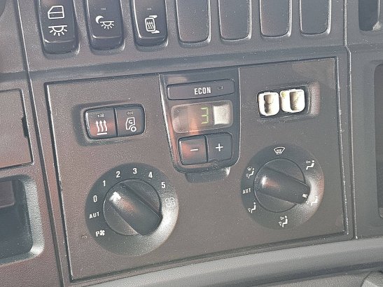 SCANIA G420 hl manual e5 adblue G420 HL MANUAL E5 ADBLUE 2011 2 Tractor Units image 13