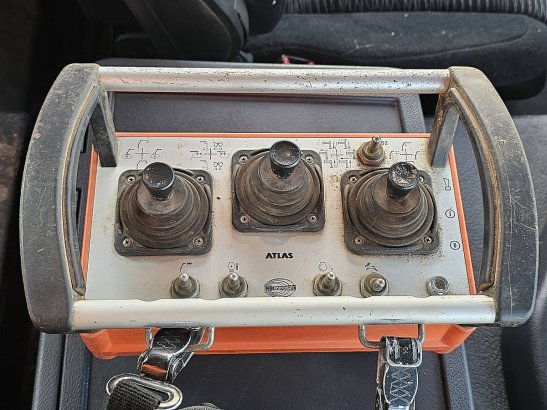 MERCEDES-BENZ AROCS 1851 4x4 atlas 190 4x hyd Mercedes-Benz AROCS 1851 4X4 ATLAS 190 4X HYD 2015 2 image 28