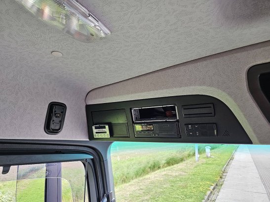 MERCEDES-BENZ ANTOS 1840 short cab xenon 264t Mercedes-Benz ANTOS 1840 SHORT CAB XENON 264T 2018 2 Tractor Units image 13