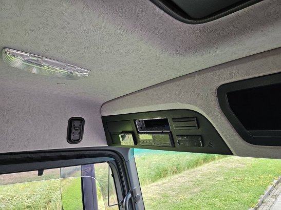 MERCEDES-BENZ ANTOS 1840 short cab xenon 304t Mercedes-Benz ANTOS 1840 SHORT CAB XENON 304T 2018 2 Tractor Units image 13