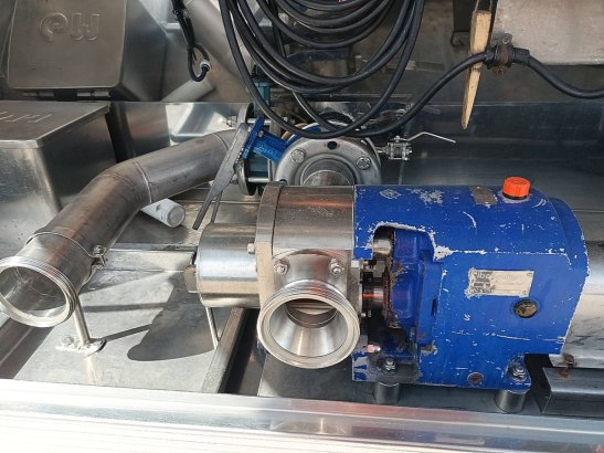 MAGYAR SR 34 FOODSTUFF pump webasto 25m3 Magyar SR 34 FOODSTUFF PUMP WEBASTO 25M3 1997 2 Tanker semi trailers image 59