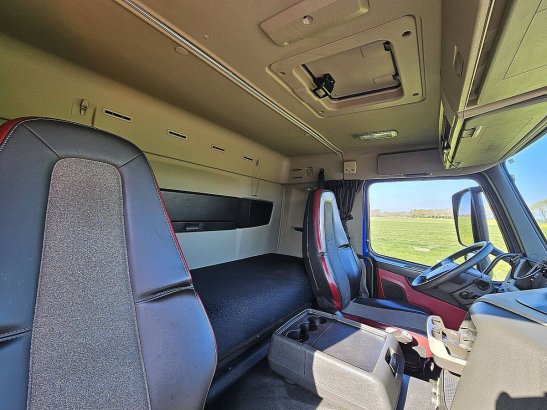 VOLVO FM 330 sleepercab nl-truck FM 330 SLEEPERCAB NL-TRUCK 2018 2 image 14