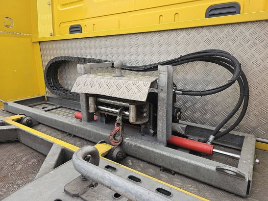 IVECO 120E28 EUROCARGO fly deck 2 cars 120E28 EUROCARGO FLY DECK 2 CARS 2020 2 image 119