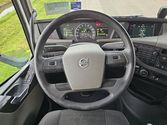 VOLVO FH 500 6x2 steered pto+hydr 590 2020 2 Tractor Units image 14