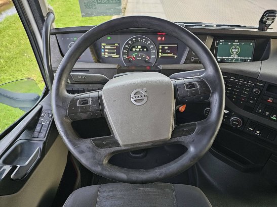 VOLVO FH 500 6x2 steered pto+hydr 590 2020 2 Tractor Units image 14