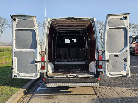 OPEL MOVANO 2.3 maxi clima export Opel Movano 2.3 maxi clima EXPORT 2016 2 Small Vans image 13