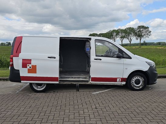 MERCEDES-BENZ VITO 111 l2 euro6 3-zits Mercedes-Benz Vito 111 L2 Euro6 3-Zits 2017 2 Small Vans image 14