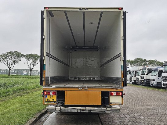 MERCEDES-BENZ ANTOS 2533 6x2 steeraxle lift Mercedes-Benz ANTOS 2533 6X2 STEERAXLE LIFT 2017 2 image 2