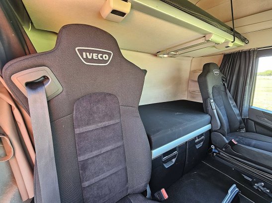 IVECO S-WAY AS440S49 S-WAY AS440S49 2022 2 Tractor Units image 14