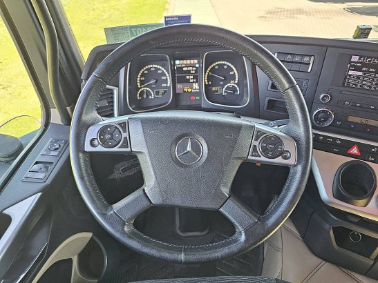 MERCEDES-BENZ ACTROS 2540 6x2 Mercedes-Benz ACTROS 2540 6X2 2015 2 Tractor Units image 14