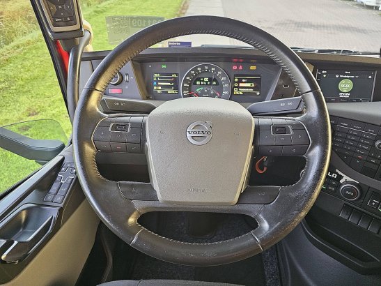 VOLVO FH 460 4x2 I-Parc-Cool I-Save Xenon Spoilers PTO 1st Owner Full-Air! 590 2021 2 Tractor Units image 14