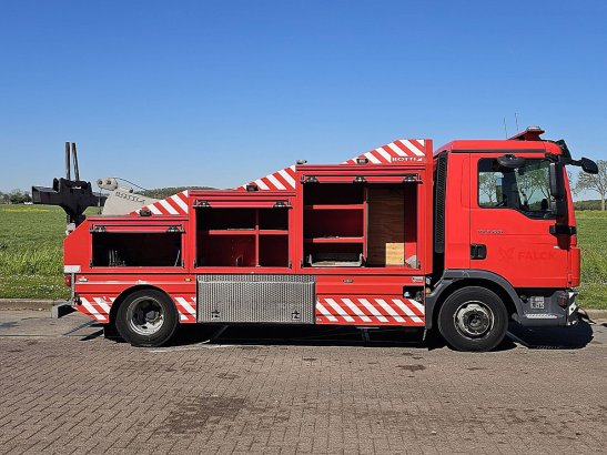 M.A.N. 8.220 TGL 8.8t bottie lift 8t 8.220 TGL 8.8T BOTTIE LIFT 8T 2020 2 image 30