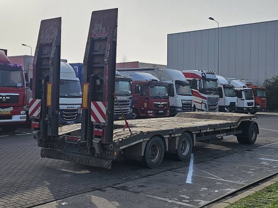 SCHWARZMUELLER SB-BI 3 ACHS rampen 30t full st. SCHWARZMUELLER SB-BI 3 ACHS RAMPEN 30T FULL ST. 2017 2 Lowloader trailers ...