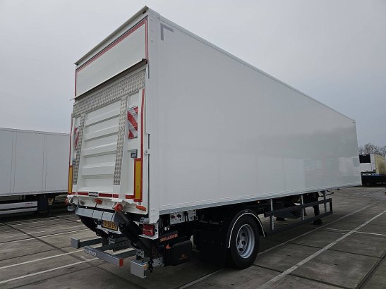 KLEYN TRAILERS TFSH 09 KOFFER stuuras laadklep KLEYN TRAILERS TFSH 09 KOFFER STUURAS LAADKLEP 2026 2 Box semi-trailers ima...