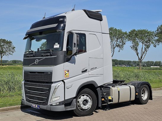 VOLVO FH 460 590 2022 2 Tractor Units image 2