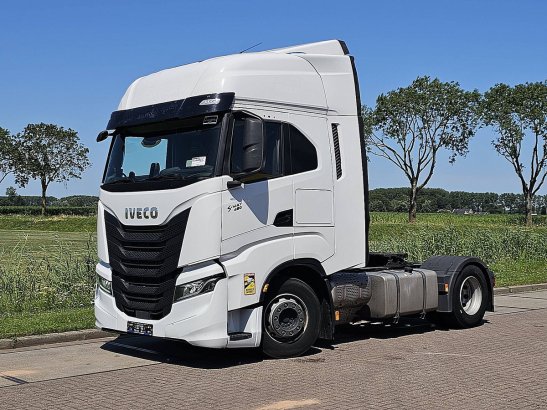 IVECO S-WAY AS440S49 S-WAY AS440S49 2022 2 Tractor Units image 2