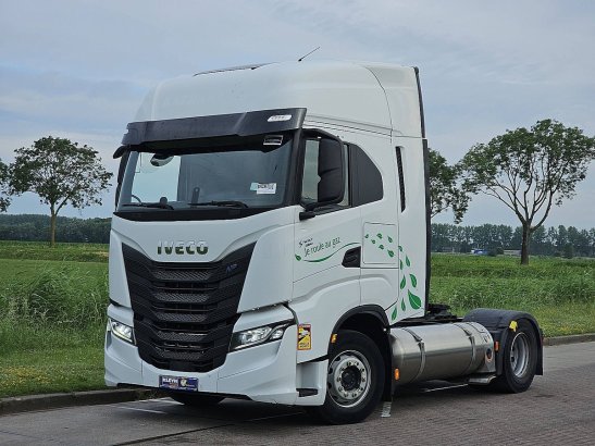 IVECO S-WAY AS440S46 lng S-WAY AS440S46 LNG 2021 2 Tractor Units image 2