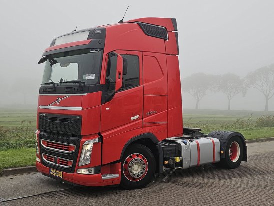 VOLVO FH 460 4x2 i-p-c spoilers 590 2021 2 Tractor Units image 17