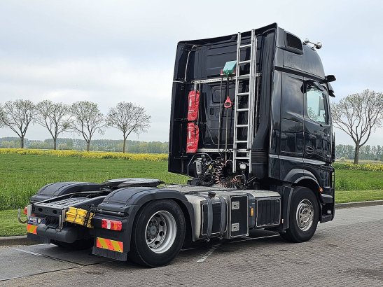 MERCEDES-BENZ ACTROS 1848 LS gigaspace mp5 2xtank 9669 2022 2 Tractor Units image 18