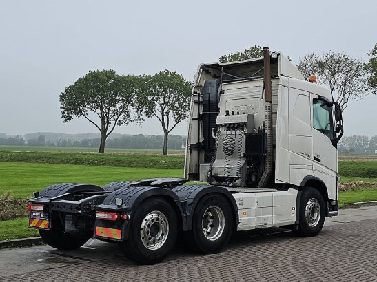 VOLVO FH 500 6x2 steered pto+hydr 590 2020 2 Tractor Units image 3