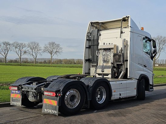 VOLVO FH 500 6x2 steered pto+hydr 590 2020 2 Tractor Units image 3